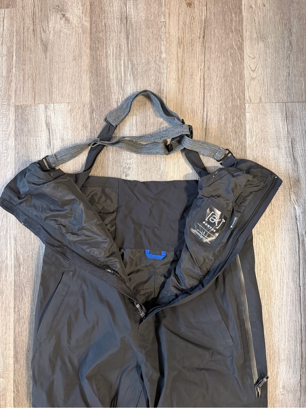 BURTON AK Kimmy Gore-Tex Stretch Snow Bibs - Picture 8 of 9